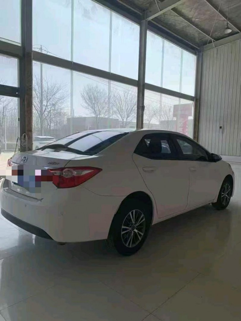 青岛16年丰田雷凌3