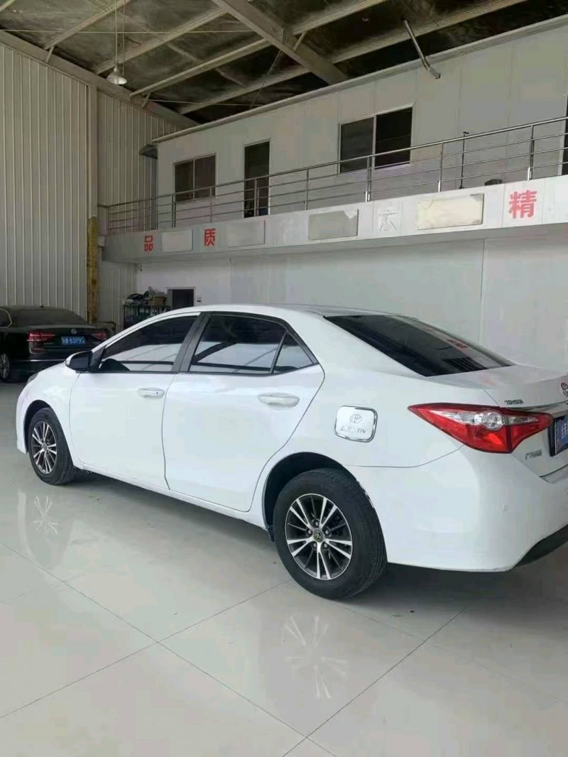 青岛16年丰田雷凌7