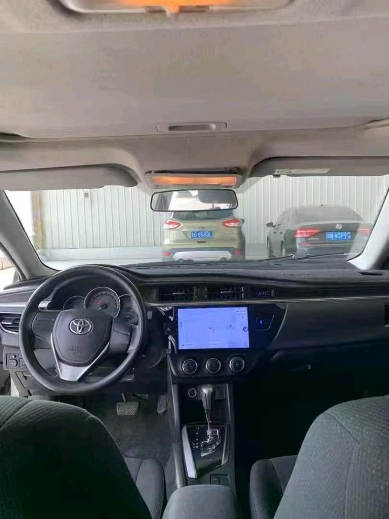 青岛16年丰田雷凌9