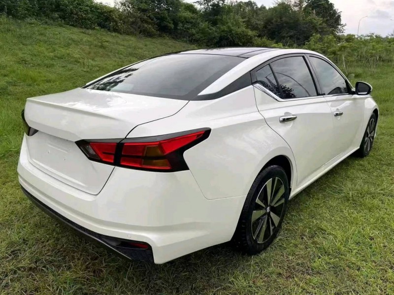 九江21年日产天籁6