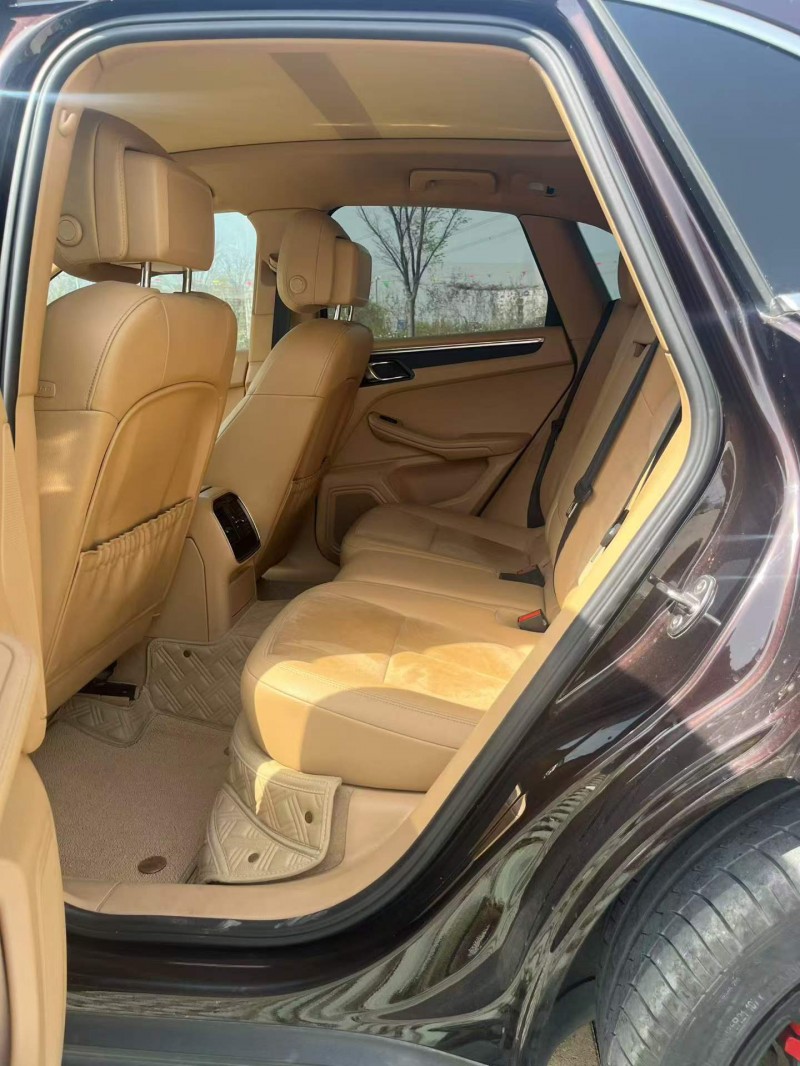 宿迁16年保时捷Macan4