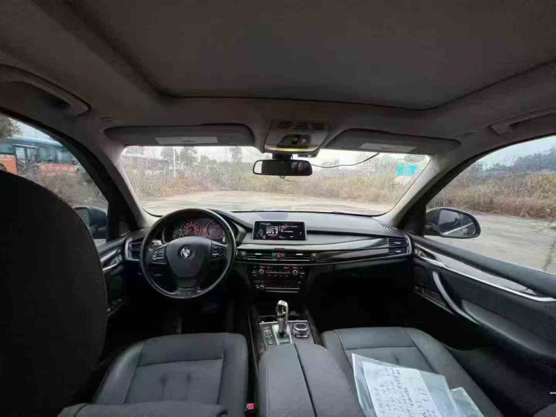 张家界15年宝马X54