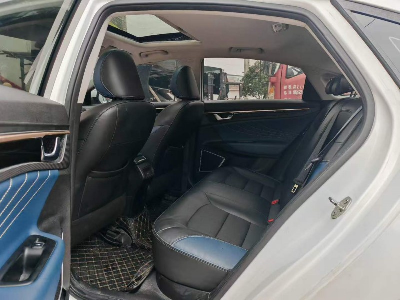 娄底21年吉利帝豪6