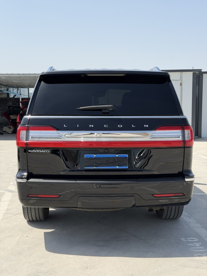 新乡20年林肯领航员8