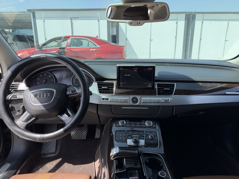 新乡17年奥迪A8L5