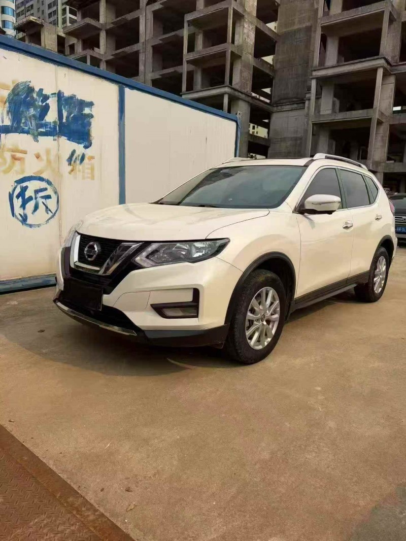 梧州22年日产奇骏3