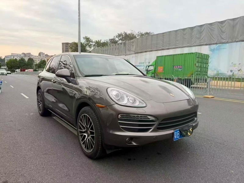 深圳14年保时捷卡宴2