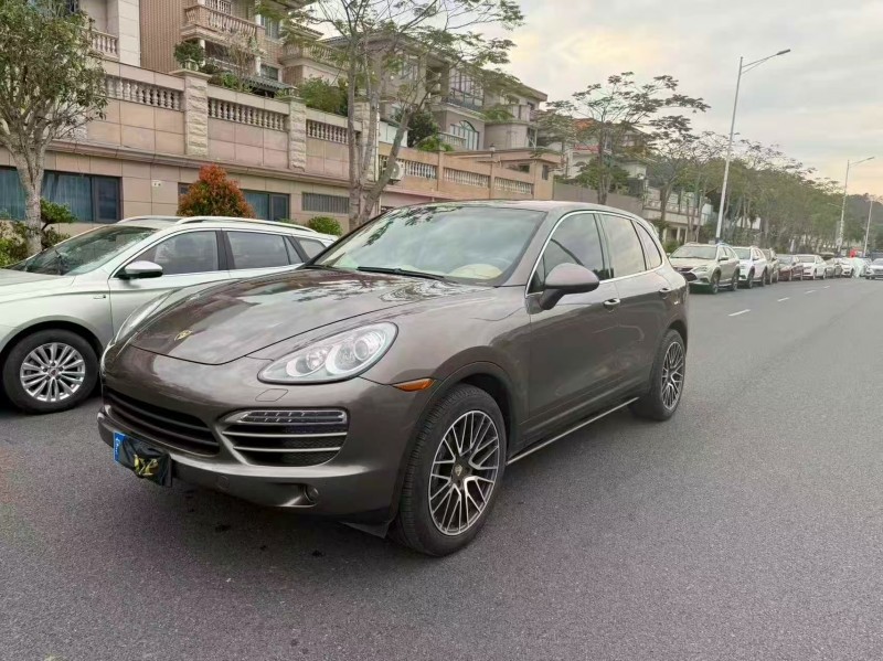 深圳14年保时捷卡宴3