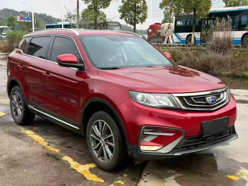 张家界19年吉利博越3