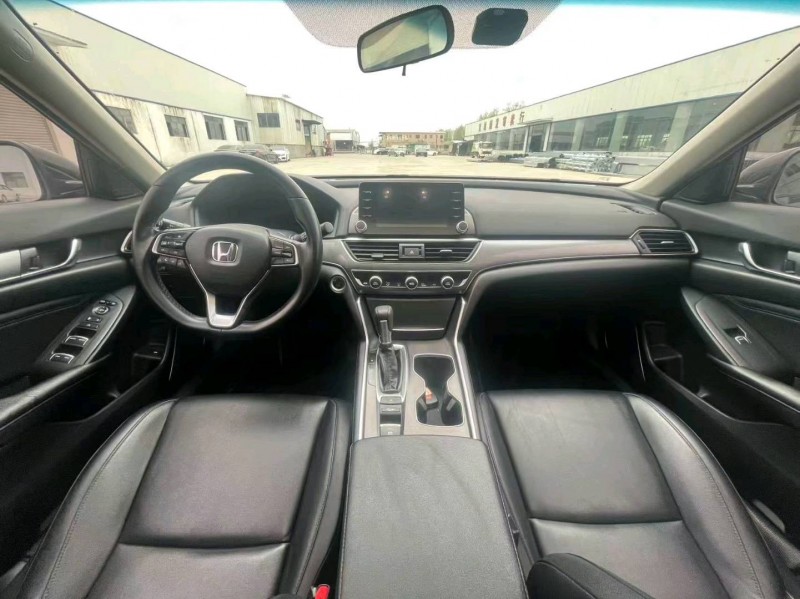 襄阳18年本田雅阁9