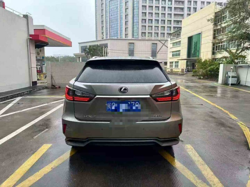 南平18年雷克萨斯RX9