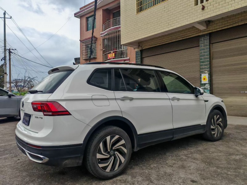 娄底22年大众途观7