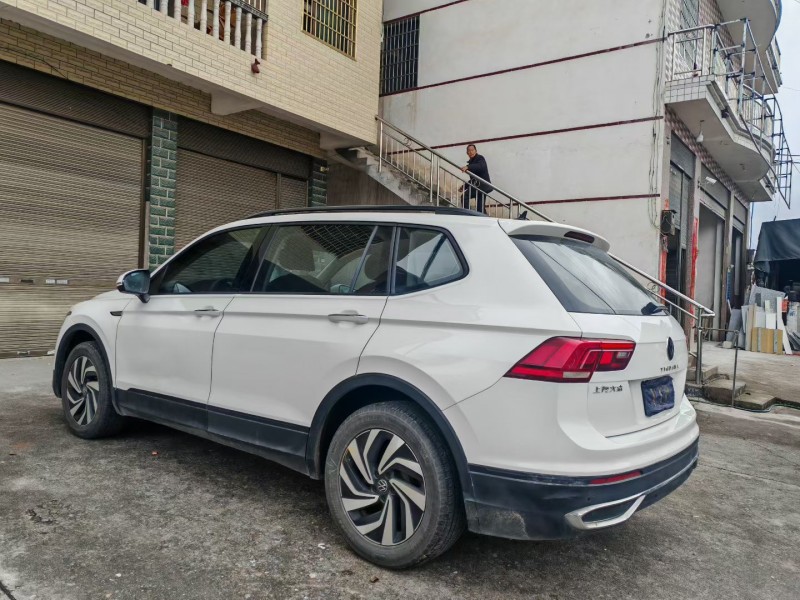 娄底22年大众途观8