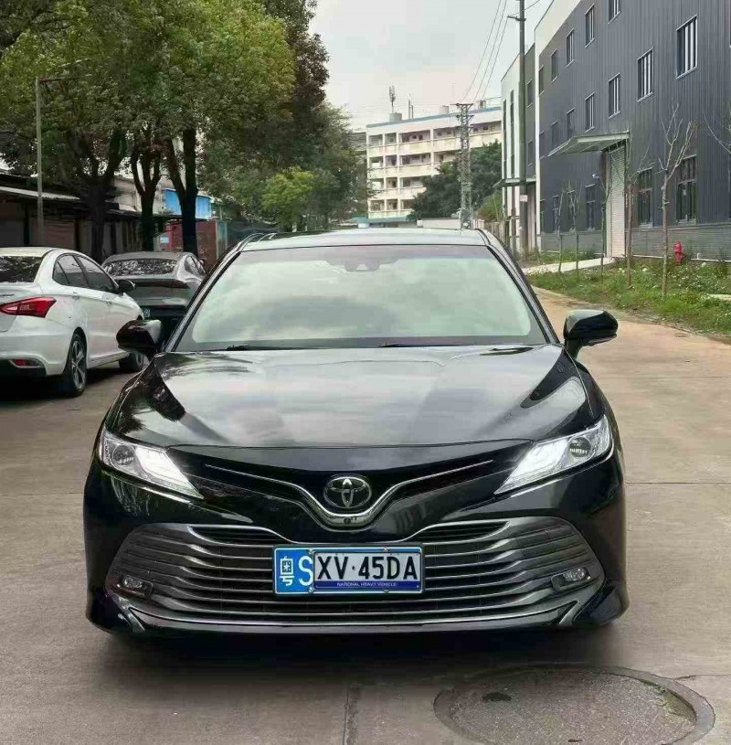 佛山19年丰田凯美瑞1