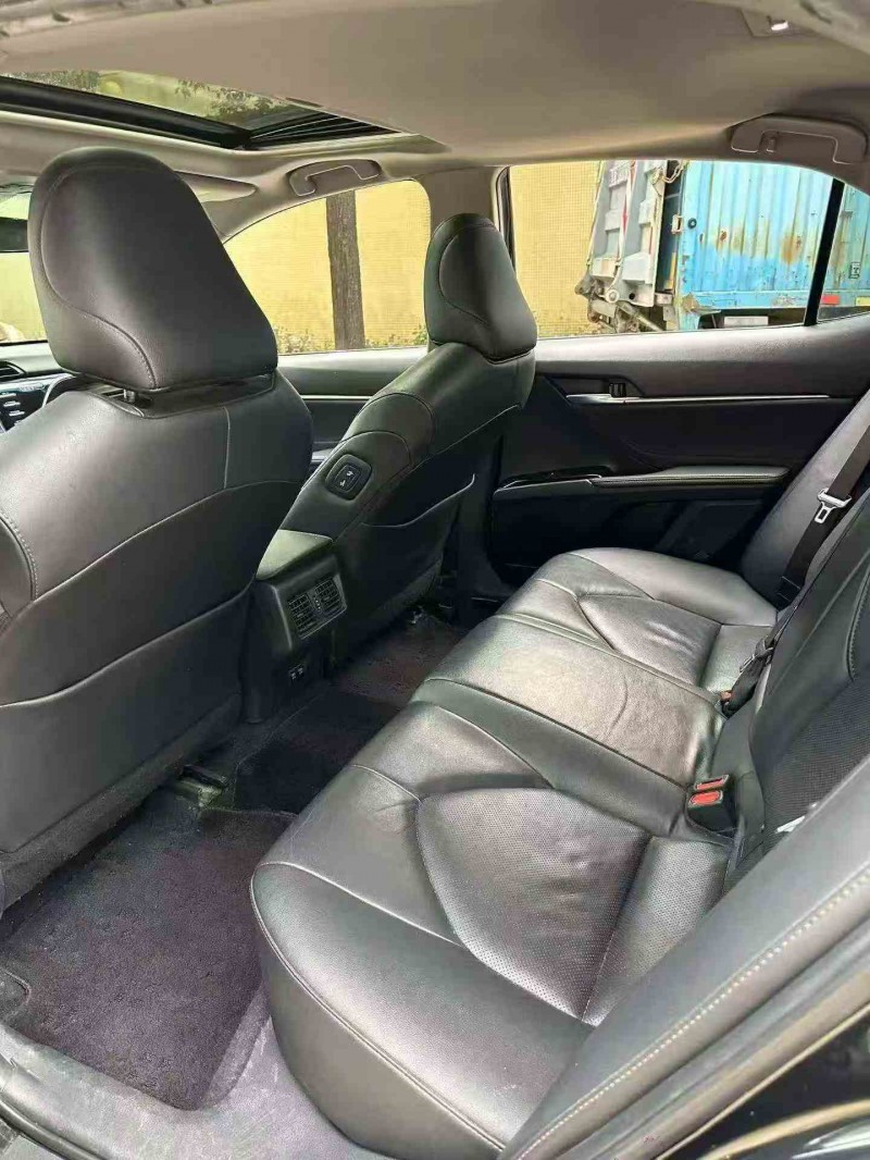 佛山19年丰田凯美瑞4