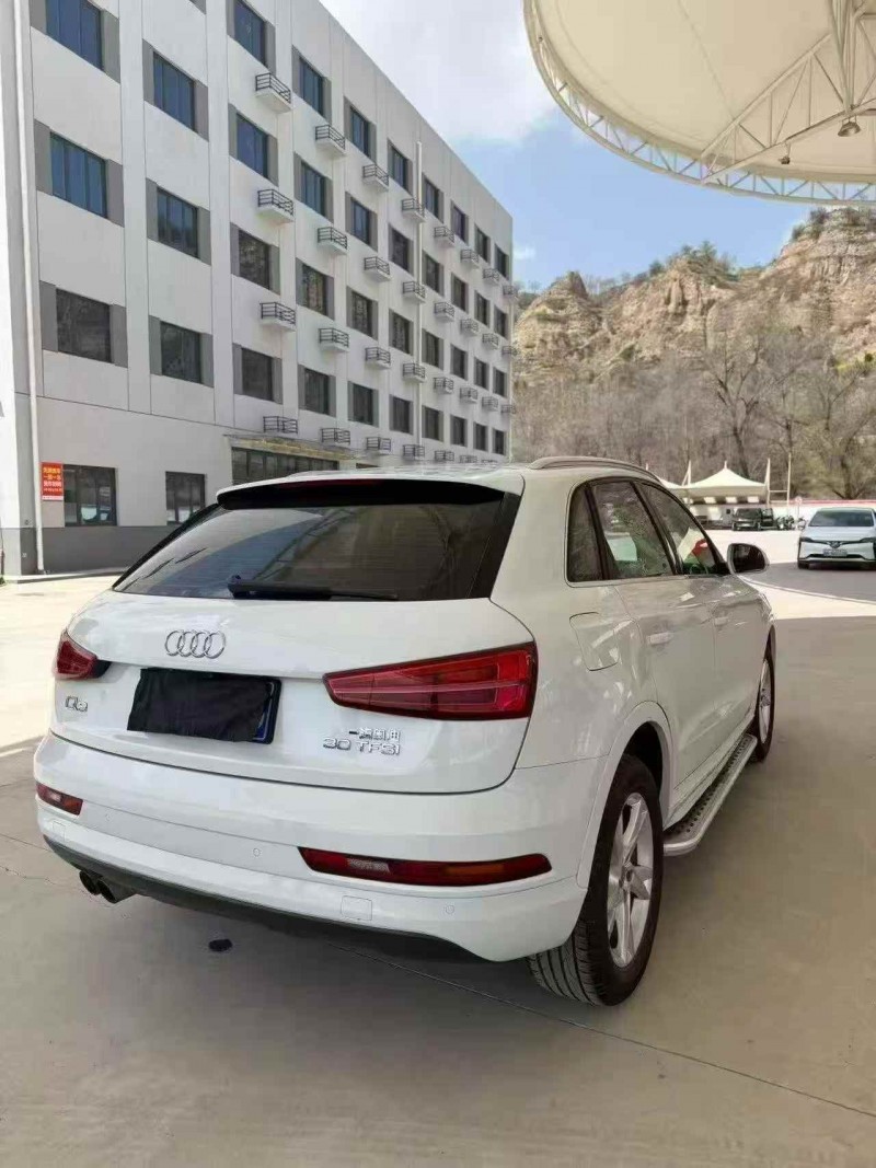 济宁16年奥迪Q37