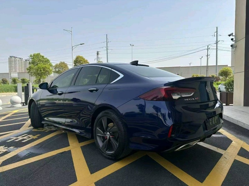 襄阳21年别克君威6