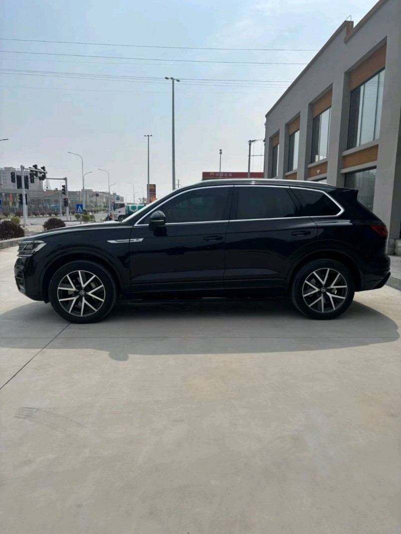 襄阳20年大众途锐5