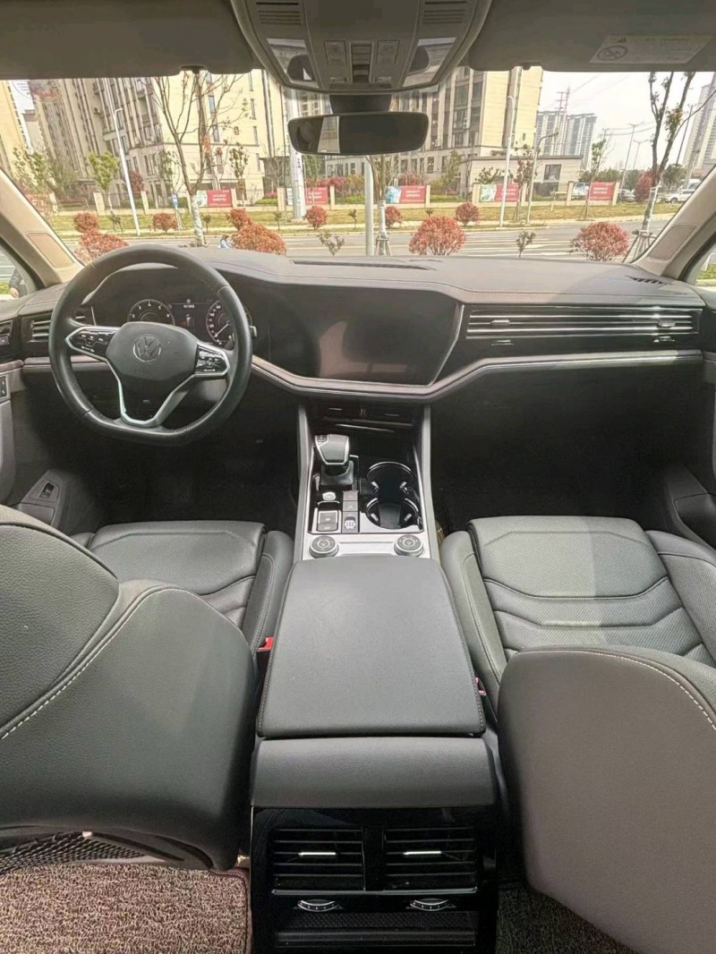 襄阳20年大众途锐7