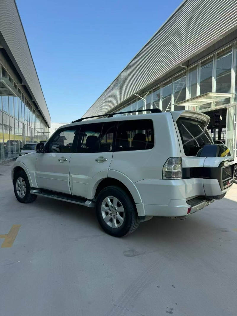 衡水20年三菱帕杰罗3