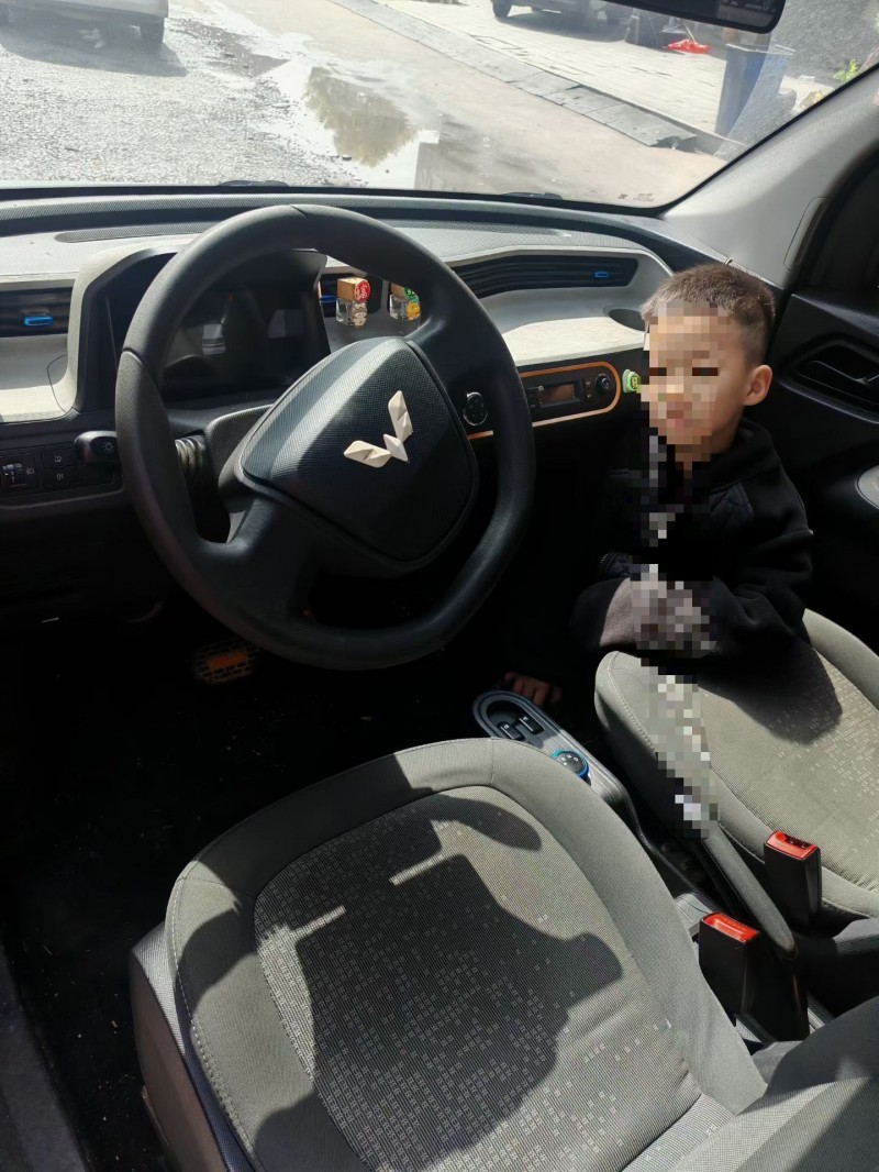 娄底21年五菱汽车MINIEV马卡龙3