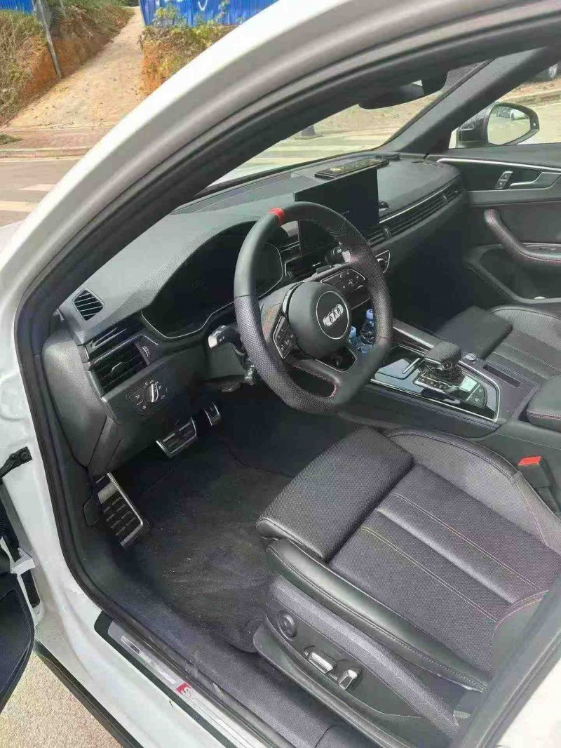 南宁25年奥迪A4L2