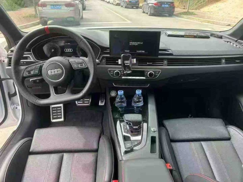 南宁25年奥迪A4L3