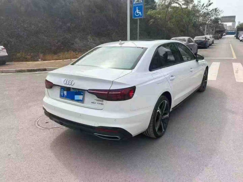 南宁25年奥迪A4L8