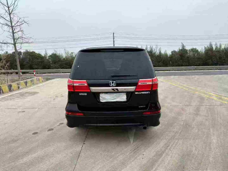 徐州15年本田艾力绅2