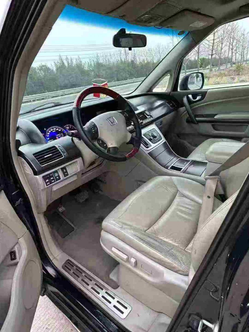 徐州15年本田艾力绅7