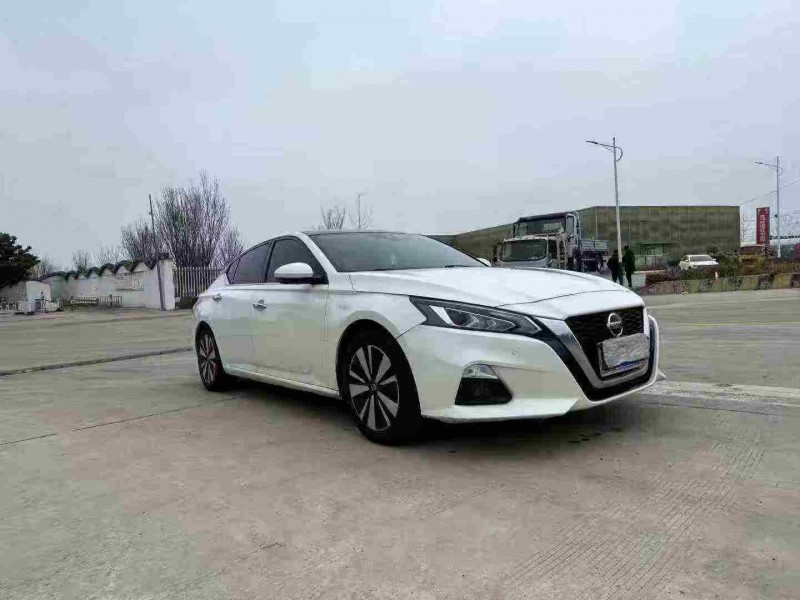 徐州22年日产天籁3