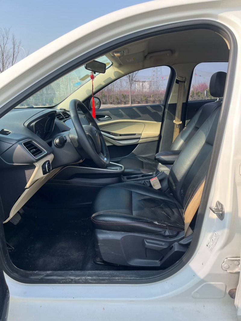 宿迁17年福特福睿斯6