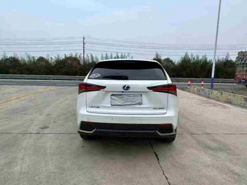 徐州18年雷克萨斯NX6