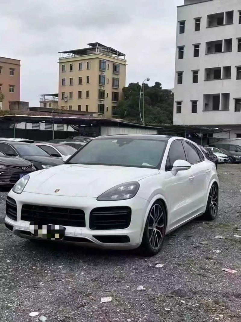 广州23年保时捷卡宴3