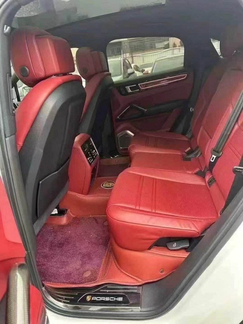 广州23年保时捷卡宴4