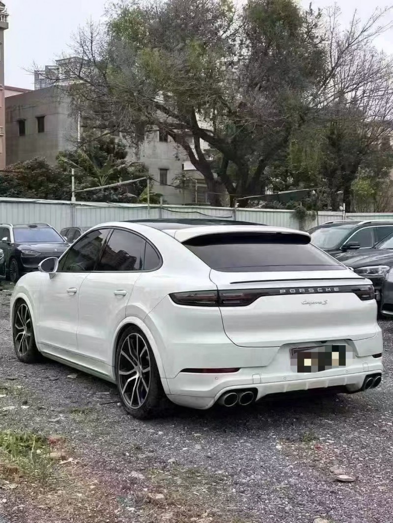 广州23年保时捷卡宴8