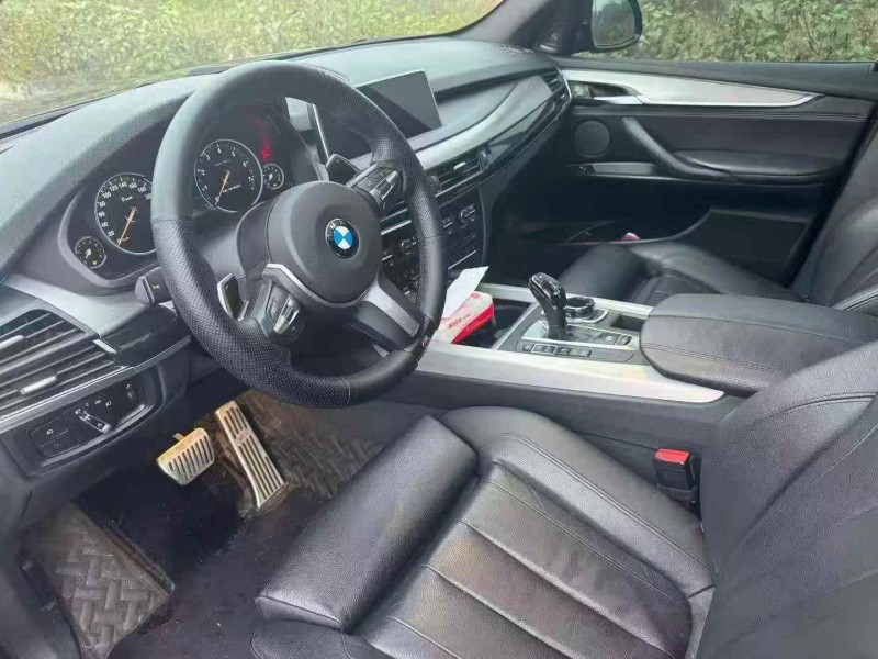 济宁17年宝马X54