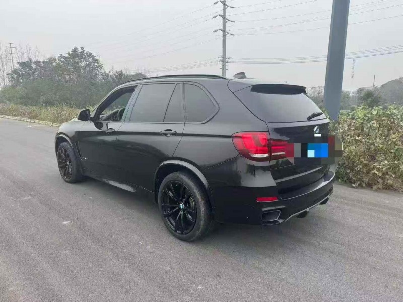 济宁17年宝马X57