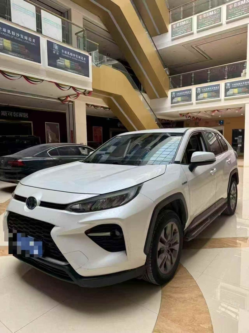 安庆21年丰田威兰达3