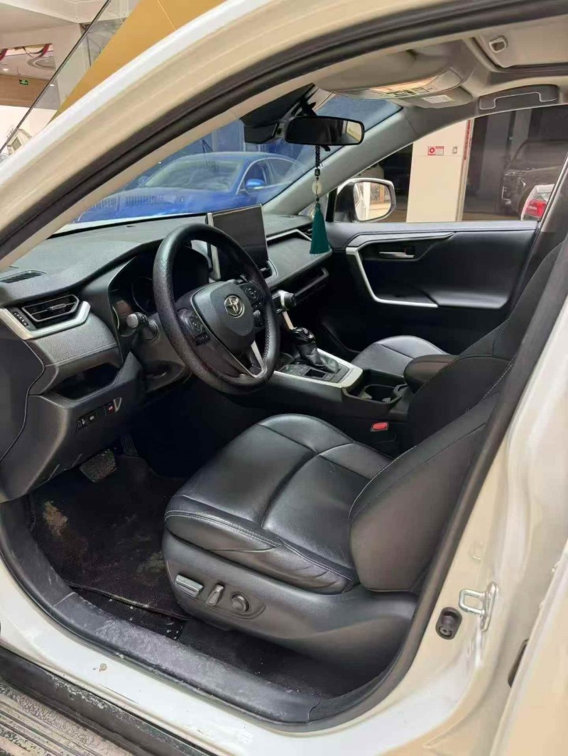 安庆21年丰田威兰达6