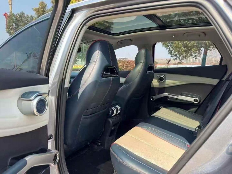 苏州23年比亚迪元7