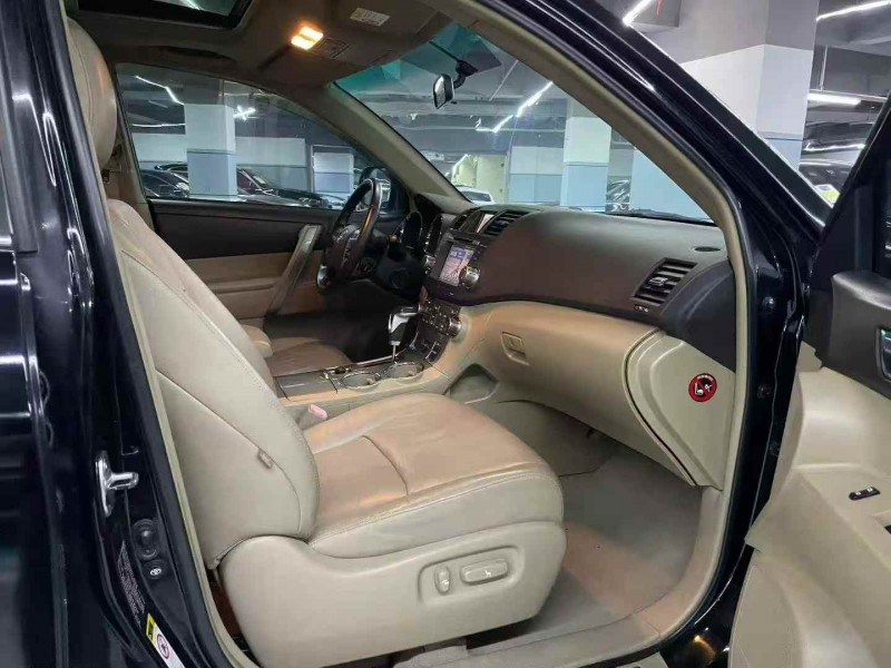 广州14年丰田汉兰达8