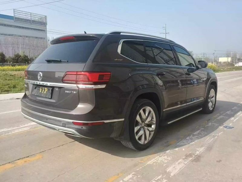 菏泽17年大众途昂8