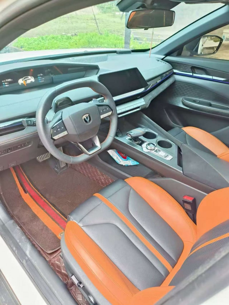 西安24年长安汽车UNI7