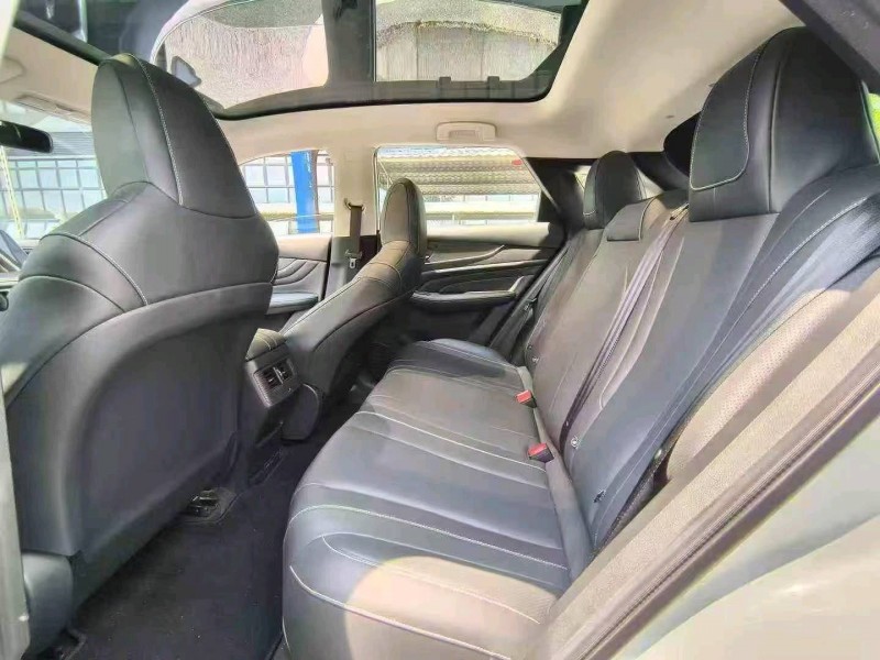 东莞25年启辰大V8