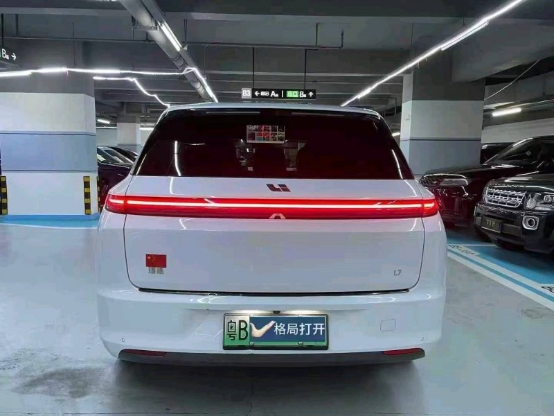 广州23年理想L75