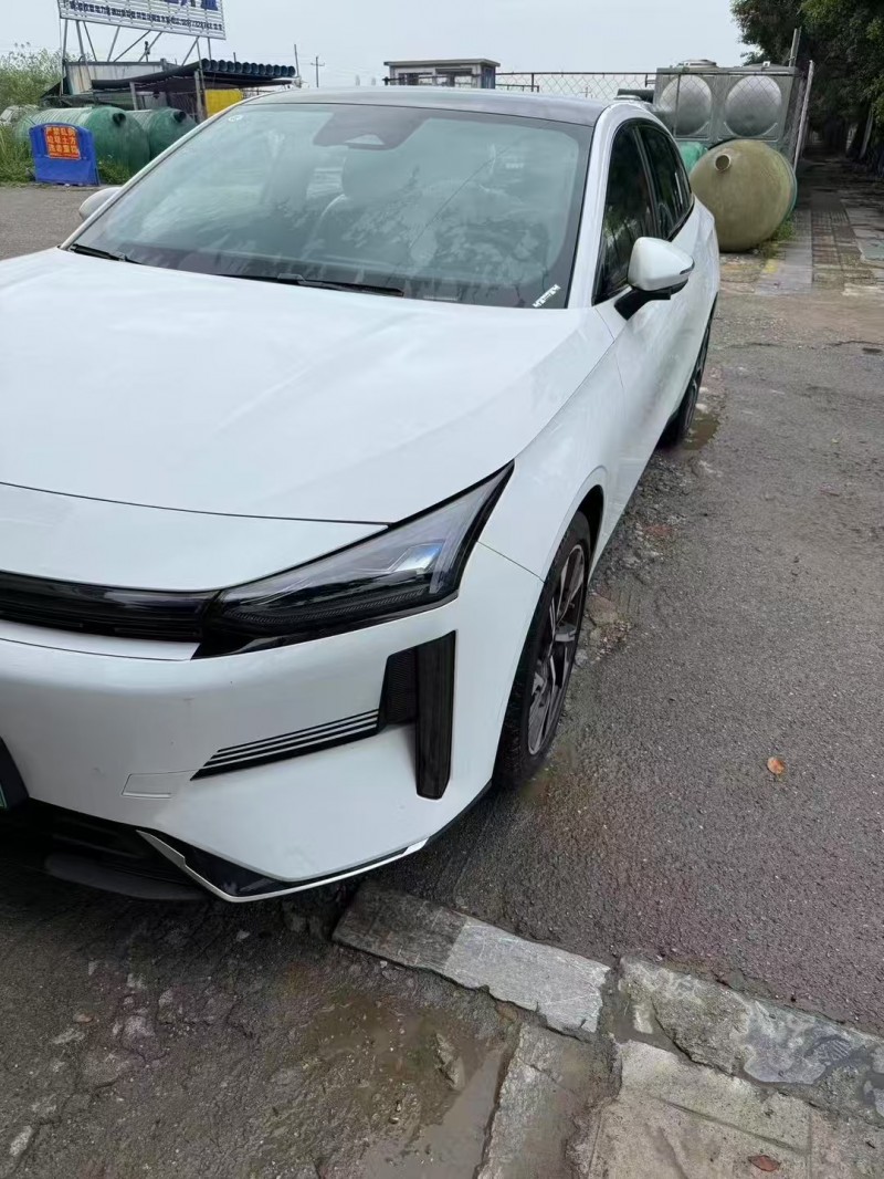 广州25年吉利银河2