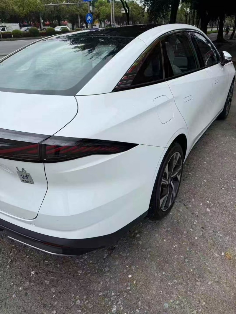 广州25年吉利银河4