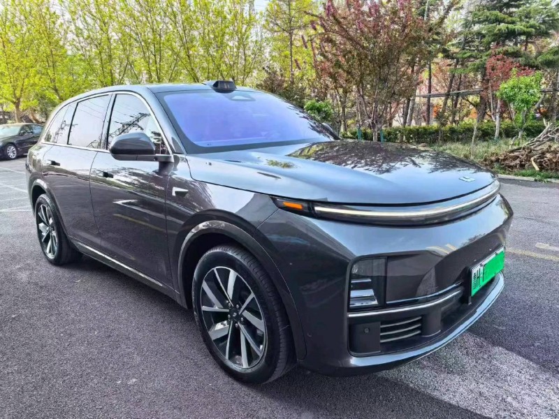 济南23年理想L72