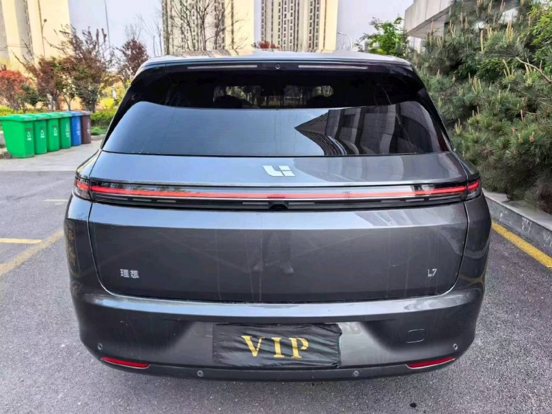 济南23年理想L75